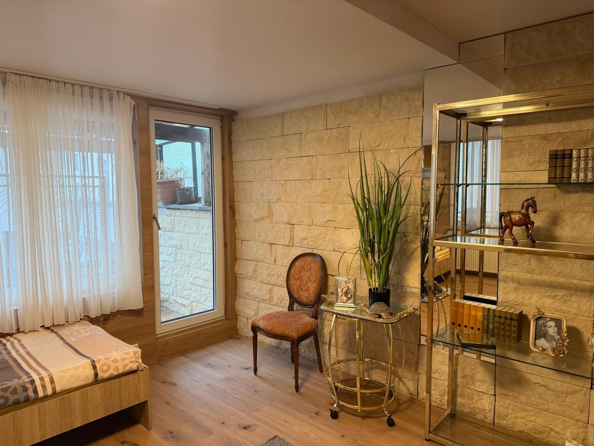 Adler Apartment *
