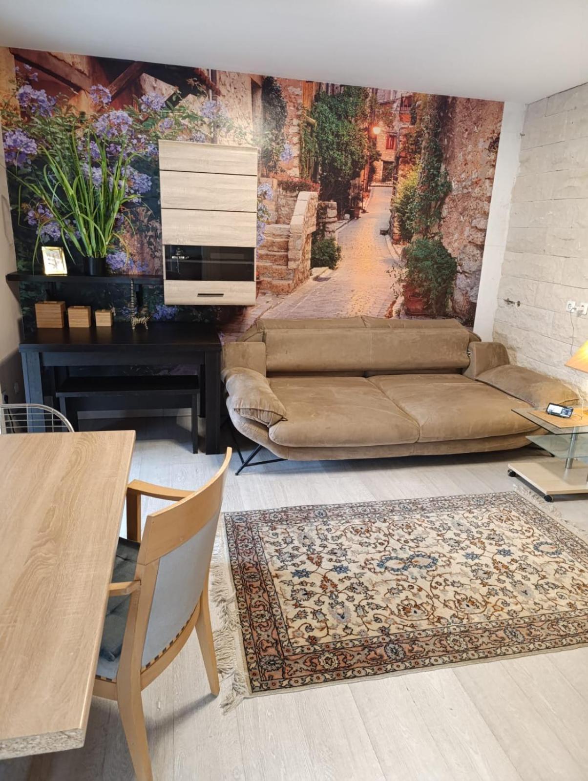 Adler Apartment *