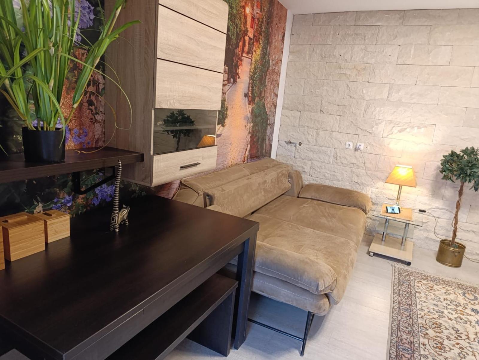 Adler Apartment *