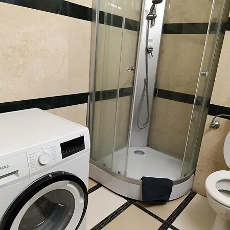 Adler Apartment *